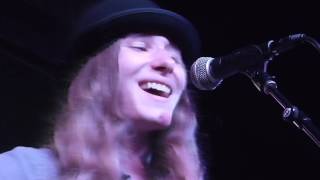 Sawyer Fredericks performs "Not Coming Home" in Denver 05-10-2016