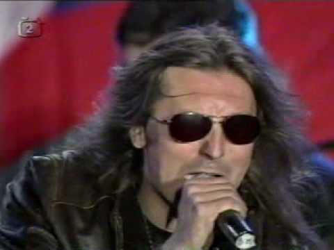 Aleš Brichta- Dívka s perlami ve vlasech- 17. listopad