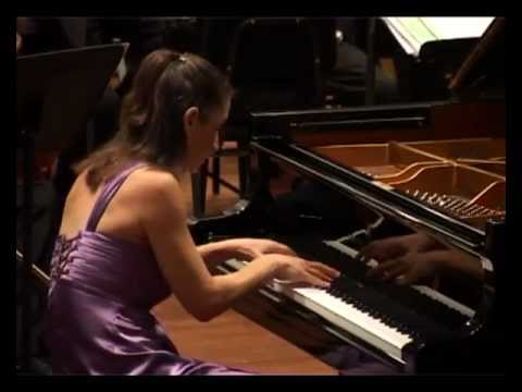 Nadia Weintraub plays Gershwin - Rhapsody in Blue - part 1