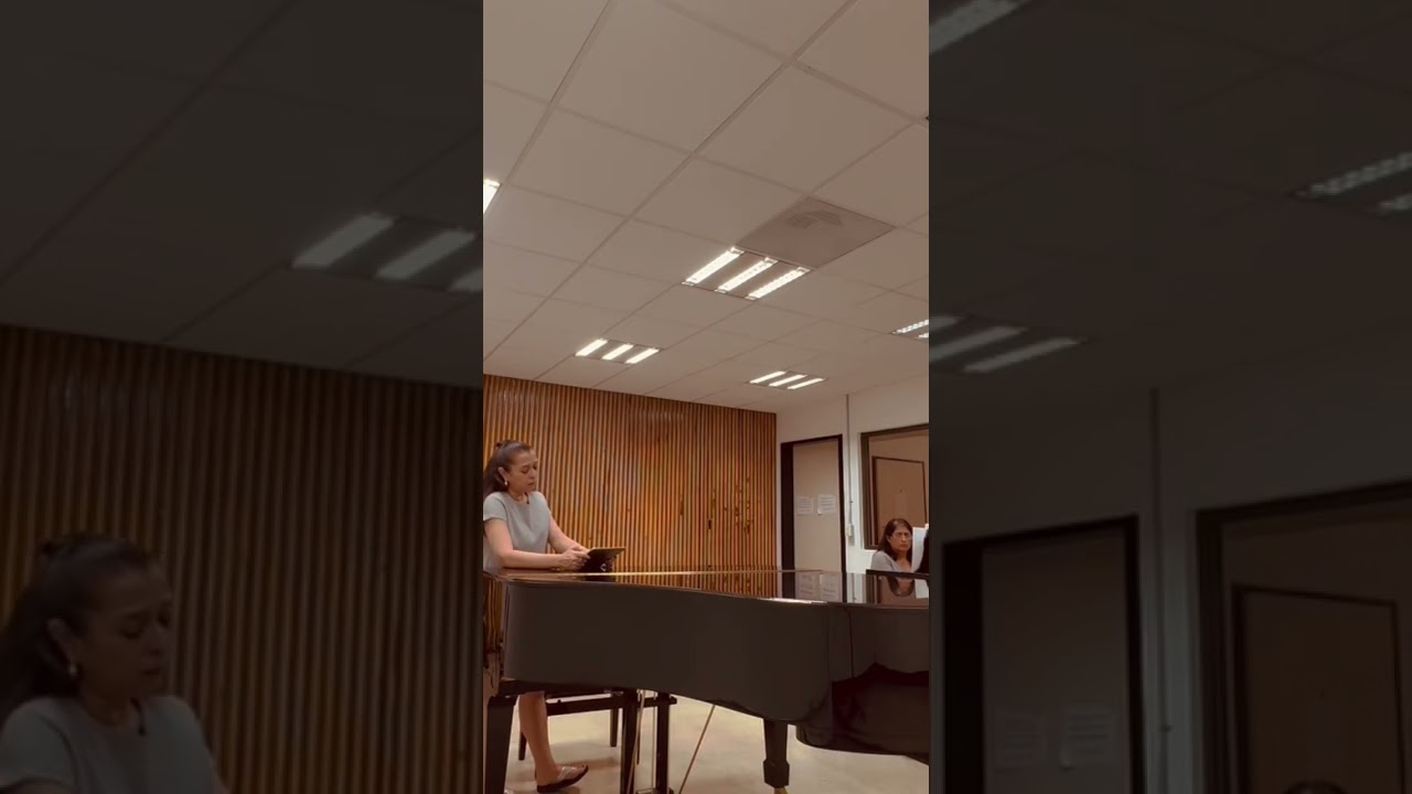 Ensayo(Préstame tu pañuelito/Carlos Guastavino) Eugenia Ramírez, soprano • Araceli Salazar, pianista