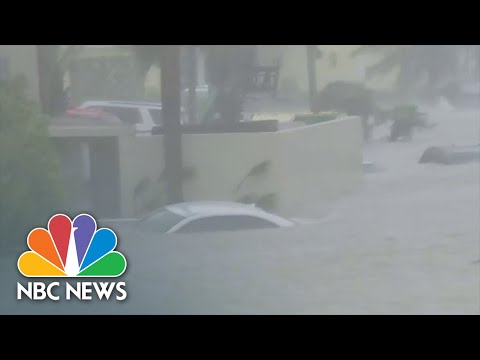 Cars Submerged As Hurricane Ian Brings Ocean Into Streets