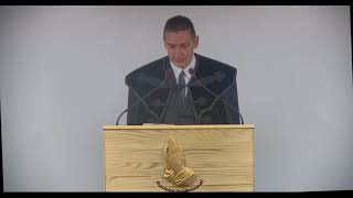 Önmegvalósítás vagy engedelmesség?