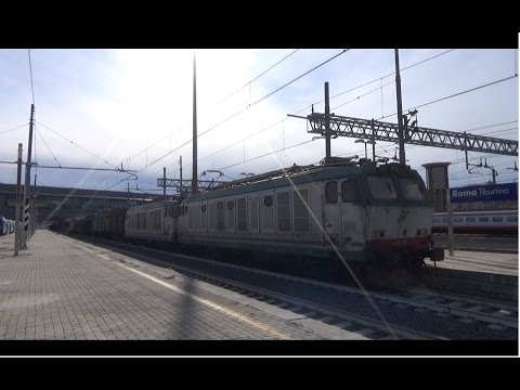 Doppia di E652 per il lunghissimo e misto MI 57566, in transito a Roma Tiburtina!!