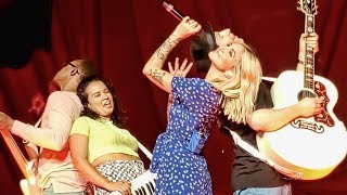 Julia Michaels - Uh Huh (Beautiful Trauma World Tour, Vancouver)