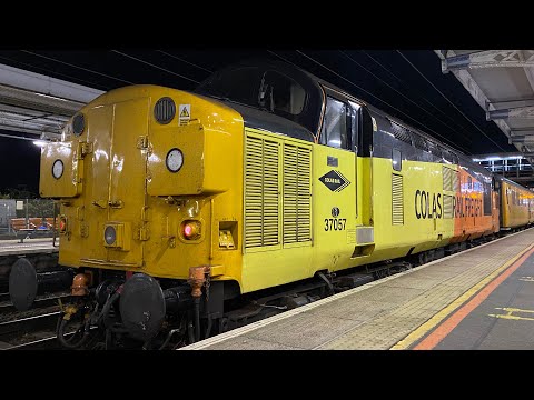 Colas Rail 37057 and 37099 thrash out of Ipswich working 1Q99 15/10/21