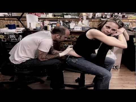 Miami Ink - Garver heeft rugpijn