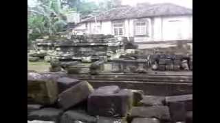 preview picture of video 'Menuju Reruntuhan Candi Gana'