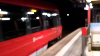 preview picture of video 'S-Bahn Nürnberg: Betriebsausfahrt eines ET 442 an der Station Lauf ( links Pegnitz )'