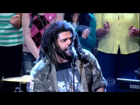 Onze20 se apresenta no programa Altas Horas 06/07/2013