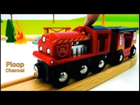 Toy Town - FIRE TRUCK BRIGADE! - Brio Toys Unpacking Fire Station & Toy Trains - Lightning McQueen!