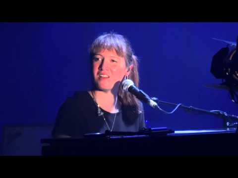 Sophie Hunger - Walzer Für Niemand (HD) Live In Paris 2015