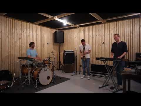 Behind the Scenes: Warm-up