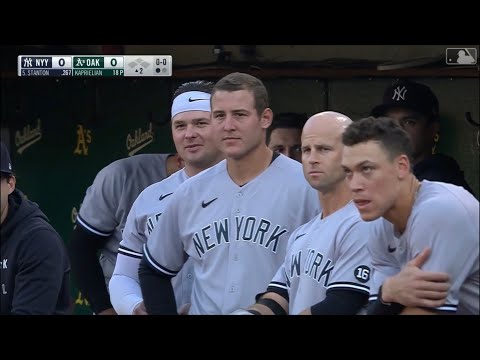 Yankees Dugout Gets Amused Watching Aaron Boone Throwing A Tantrum After Ejection