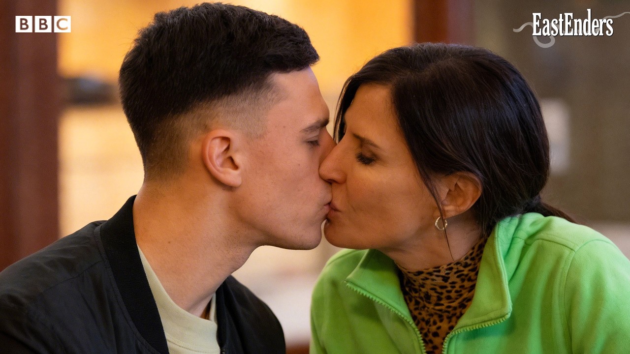 YouTube Thumbnail Downloader FULL HQ IMAGE