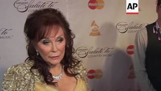 Loretta Lynn remains hospitalized in Nashville after stroke