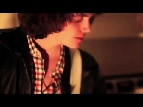 Trippin - Catfish And The Bottlemen