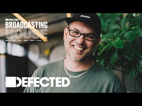 Razor-N-Tape’s Aaron Dae in the mix from Public Records New York City