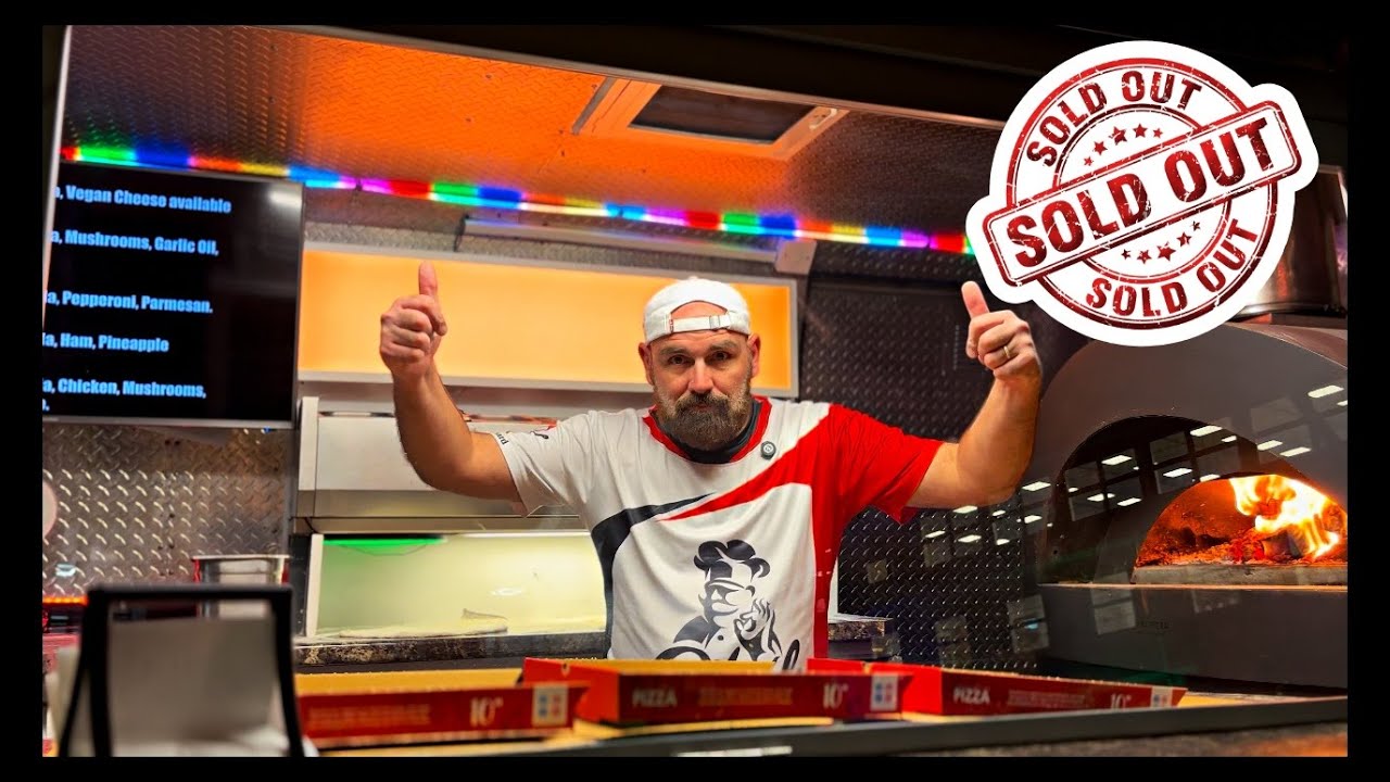 SOLD OUT ÎN LONDRA! Am rǎmas fara PIZZA.