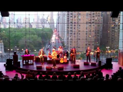 Taj mahal + the phantom blues band , diddy-wah-diddy ,nyc 4/