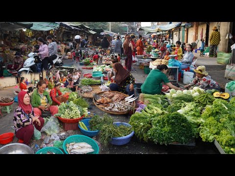 Evening Street Market Scene @Phsa Kandal - Daily Activities of Khmer People Buying Food For Dinner