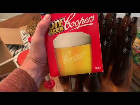DIY Beer Cooper's HomeBrew Kit "Lager" Step by Step Tutorial Demonstration [Cooper's DIY Lager Beer]