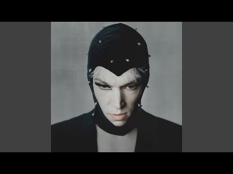 Mustii Before The Party's Over song