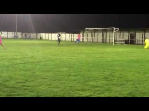 Garforth Town striker Mark Simpson scores second goal at Retford