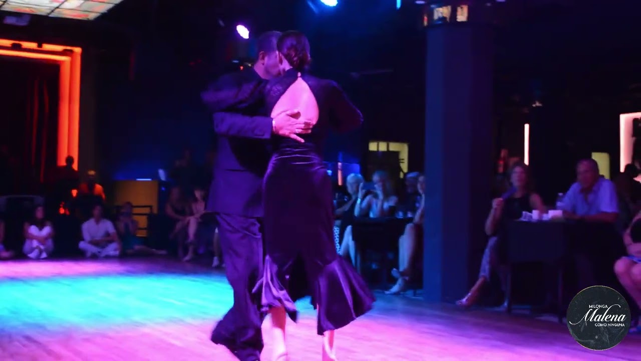 Video thumbnail for Roberto Zuccarino & Aldana Valentina en Milonga Malena "COMO NINGUNA"!! 2/3