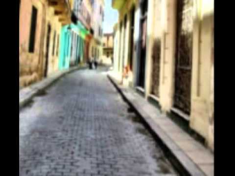 A ella le duele - Kelvis Ochoa y Descemer (Letras incluidas abajo)