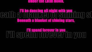Mia Martina - Latin moon Lyrics