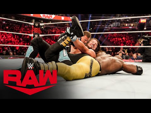 Bobby Lashley transforms AJ Styles' Calf Crusher into a Hurt Lock