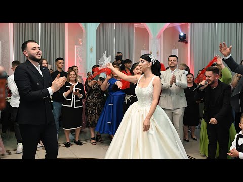 Eva & Lenci Vallja e Familjes & Ardhja e krushqeve (FULL HD)