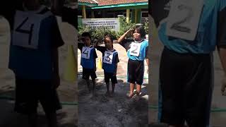 Download lagu VIRALL...!!! TAHAN TAWA :D LOMBA LARI LUCU BAHASA MADURA. mp3
