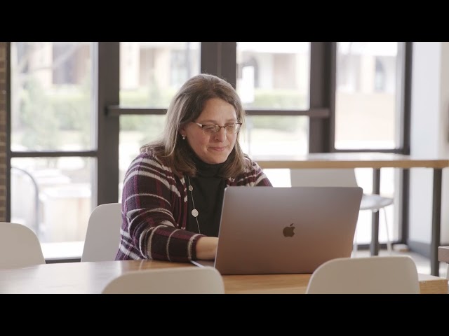 Thumbnail for video titled: Graduate Certificate in Leadership