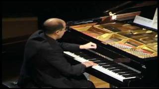 Makrokosmos I, George Crumb [Alfonso Gómez, piano]