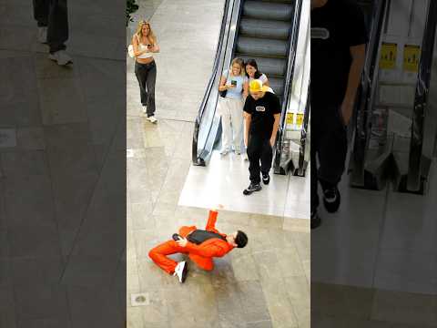 I gave them a live dance performance 😭😎