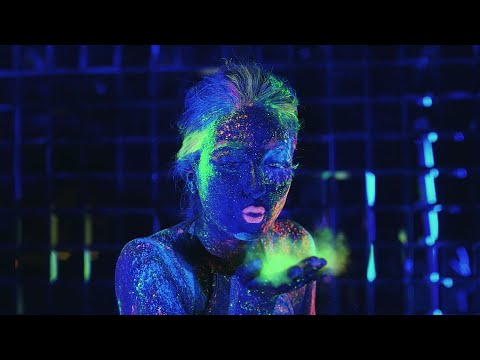 Pat Krimson feat. Amanda Collis - Razor Love (Official Video)