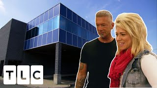 Theresa Does A Reading At The Office Where She First Met Larry! | Long Island Medium