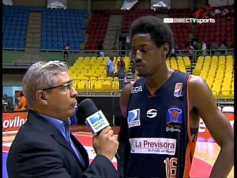 Bucaneros 72-67 Trotamundos, en La Guaira, 20/04/2013