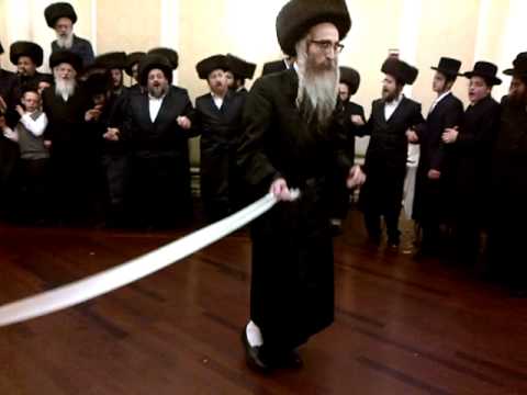 Stanislover Rebbe Mitzva Tantz