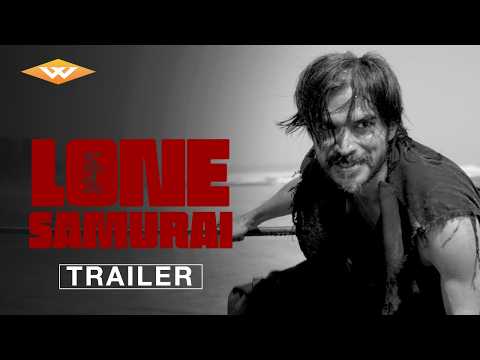 Official Black & White Trailer [Subtitled]