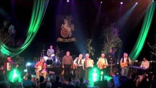 Drunken Sailor - The Irish Rovers w/ Foster and Allen - Belfast