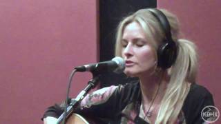 Elizabeth Cook &quot;Heroin Addict Sister&quot; Live at KDHX 2/27/10 (HD)