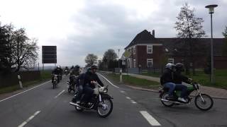 preview picture of video 'Oldtimertreff Sondershausen 2013, Vorbeifahrt der Kolonne in Hünstein'
