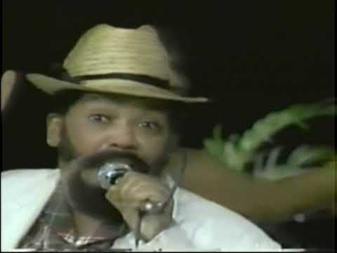 Aurora Basnuevo - N G La Banda - El Alardoso