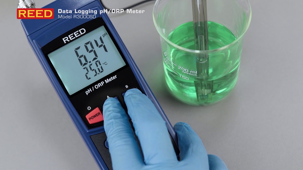 Measure pH and ORP levels with the REED R3000SD Data Logging pH/rH Meter