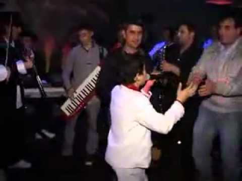 Babi Minune & Sebi suflet de tigan - Dai cu bani.flv