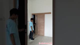 ประตูบานเลื่อนรางบนแบบทึบและช่องแสงแปะลูกฟัก