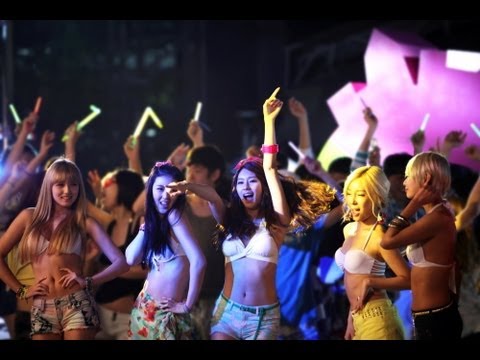 K-Pop Reactions - Rania - Up