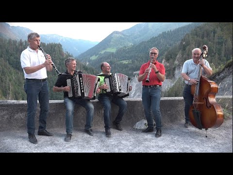 Kapelle Oberalp - A Föxli für d’Erika